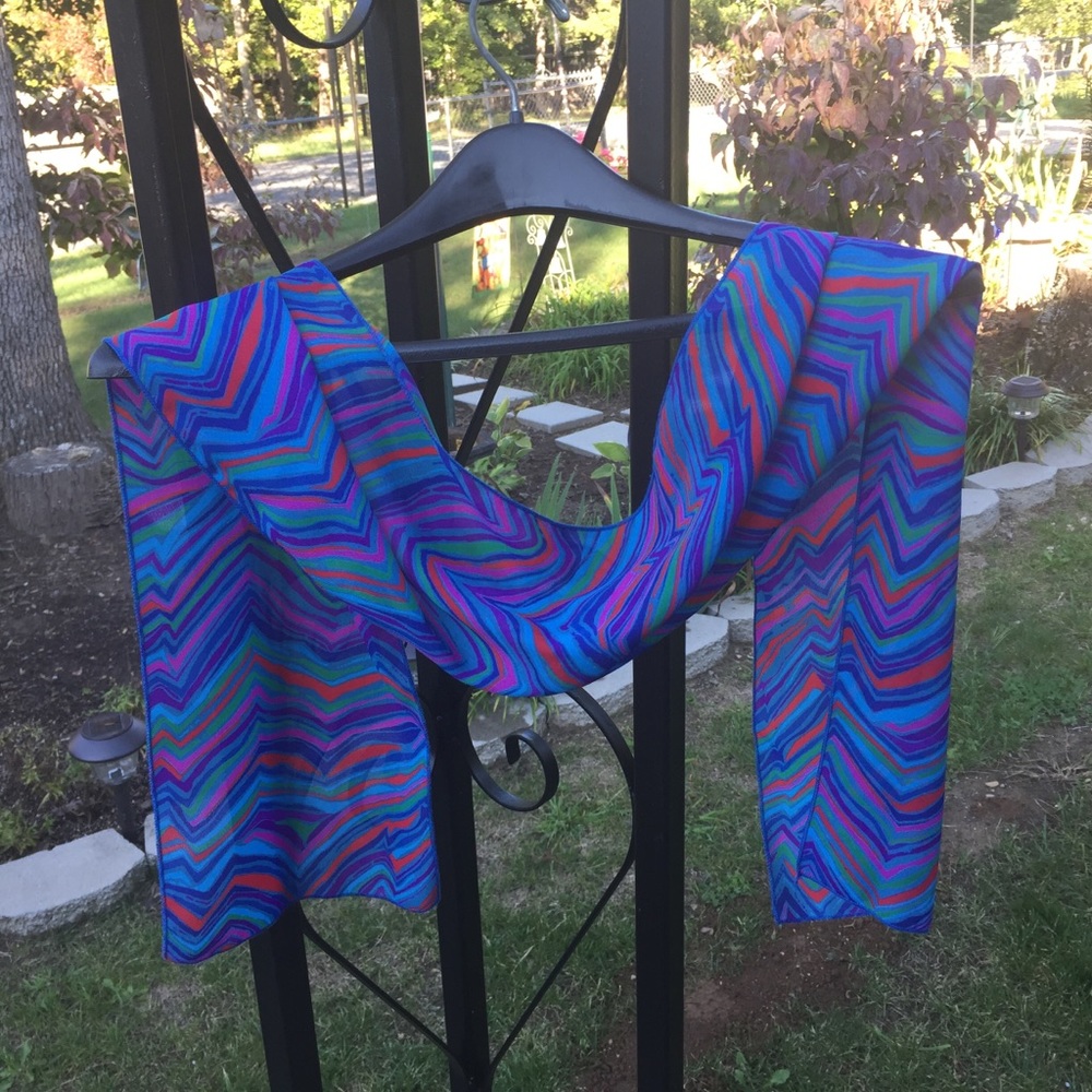 Vintage 70s Wave Neck / Head  Scarf